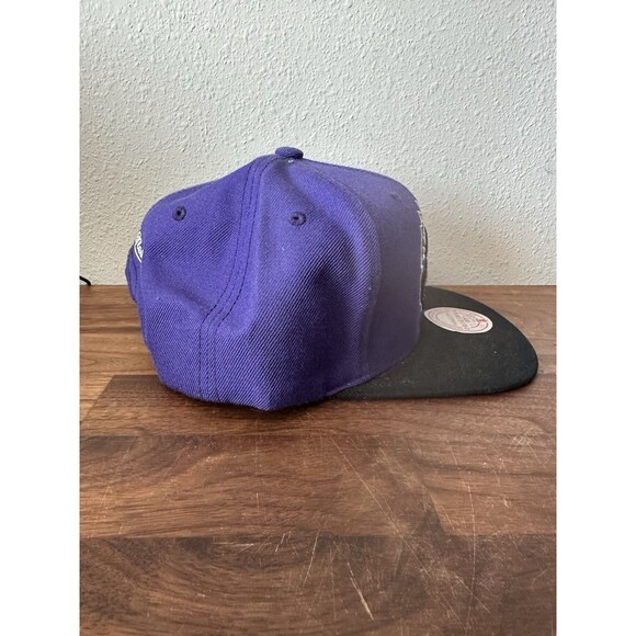 Men's Mitchell & Ness Black/Purple NBA Toronto Raptors Hat Adjustable Snapback - Picture 4 of 8